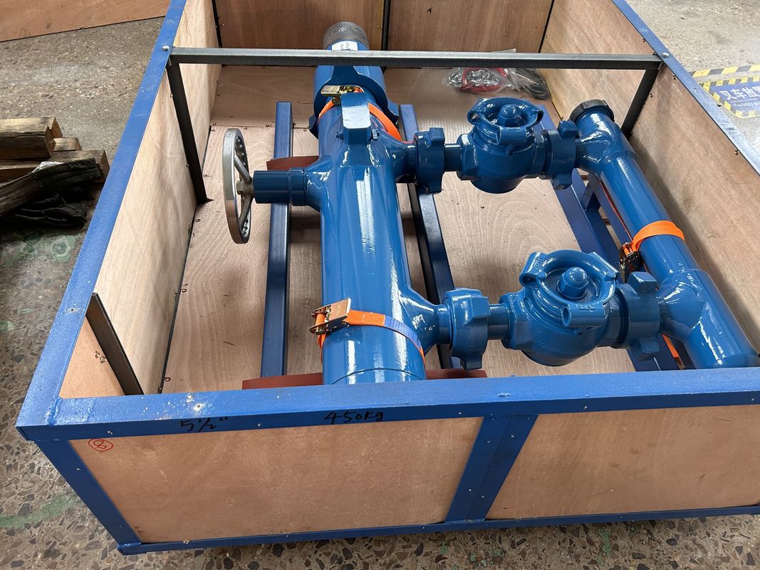 5-1/2' API غطاء LTC المرفق متصل 35Mpa ضغط العمل 54Mpa ضغط الاختبار الرأس التسمنت مزدوج